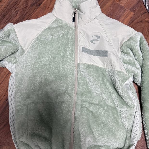 팀유즈 후리스 팝니다