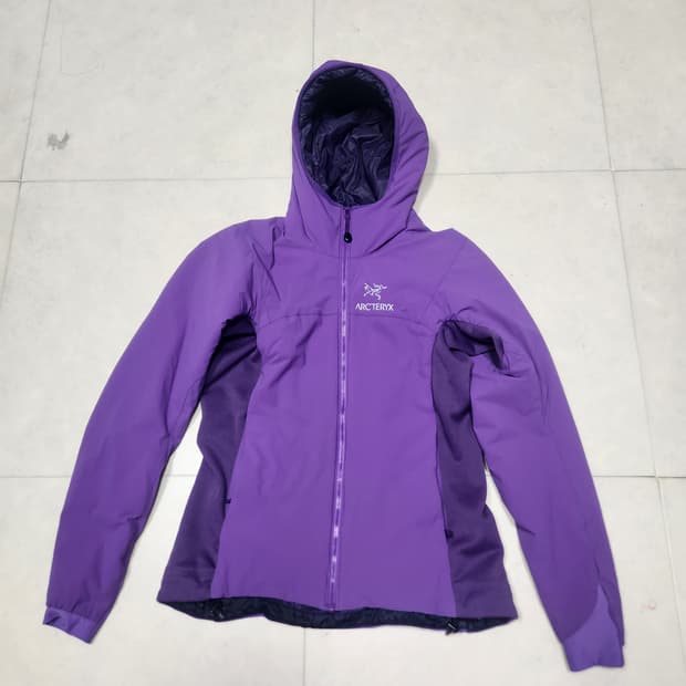아크테릭스 여성 퍼플 후디 자켓m