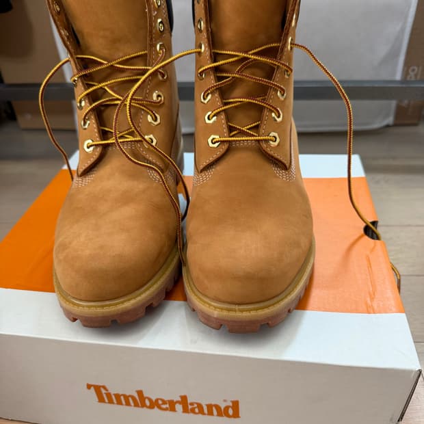 팀버랜드 프리미엄 6인치 워터프루브 부츠 (1회착용)