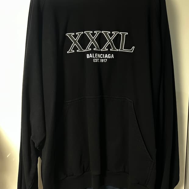 발렌시아가 xxxl 런웨이 후드 블랙 2사이즈