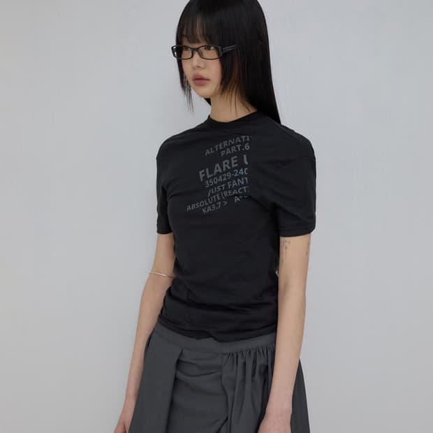 플레어업 블랙 반팔