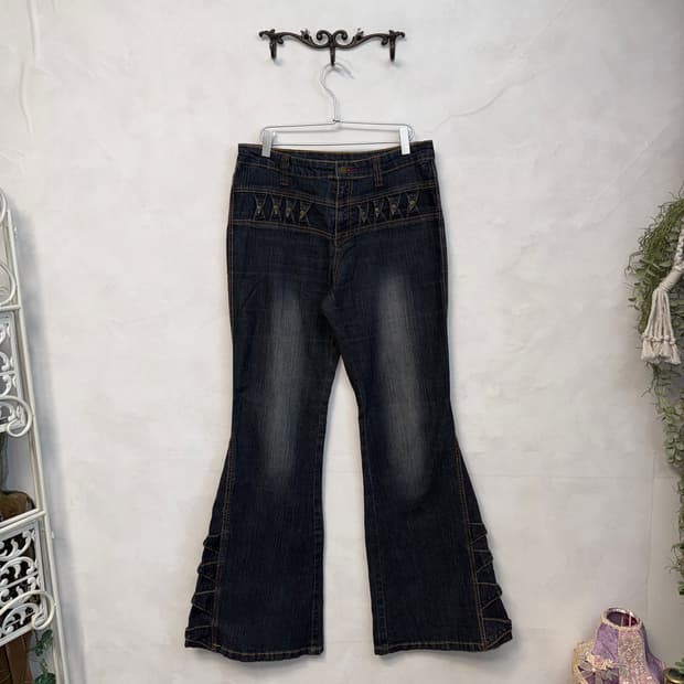 Washing denim western button 부츠컷팬츠