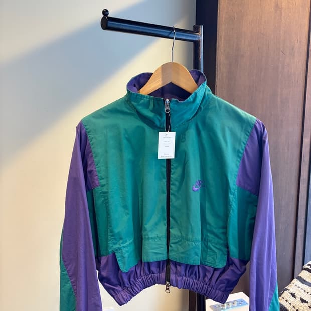 15623 - 나이키 크롭 바람막이 자켓