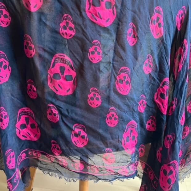 알렉산더 맥퀸 스카프 130x130 모달 캐시미어혼방