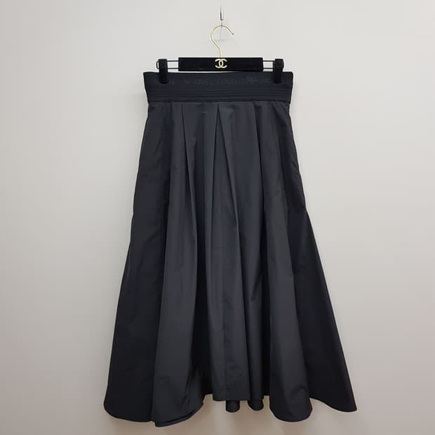 한섬 시스템 2023 밴딩 플레어 스커트 67-98사이즈