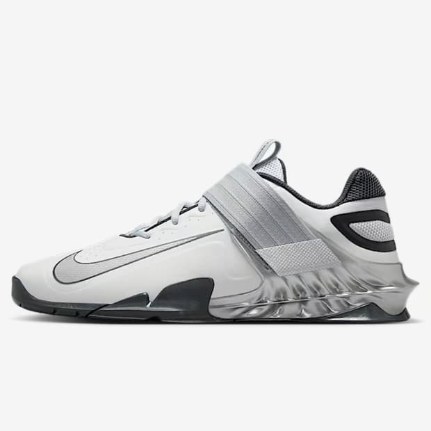 나이키 사발레오 신형 275