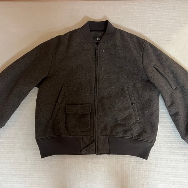 무료배송 - 유니클로 x 엔지니어드 가먼츠 쇼트 블루종(그레이) XL