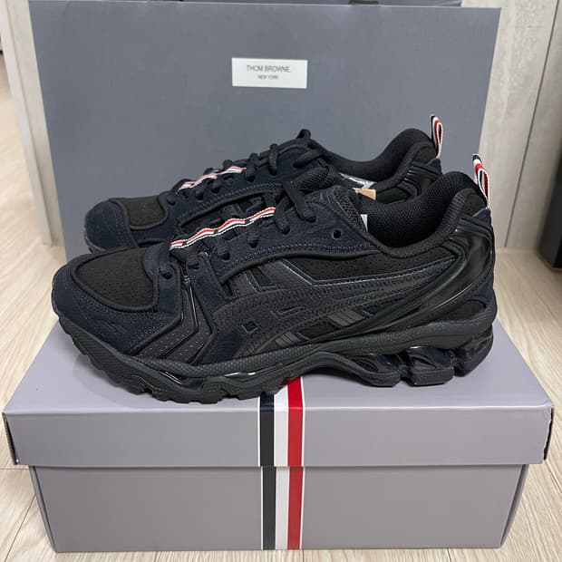 톰브라운 x 아식스 젤카야노 14 블랙 240, 275 일괄
