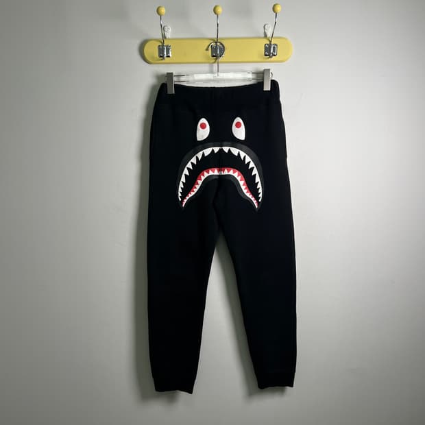 Bape 베이프 샤크 클로즈드 헴 플리스 조거 팬츠 M