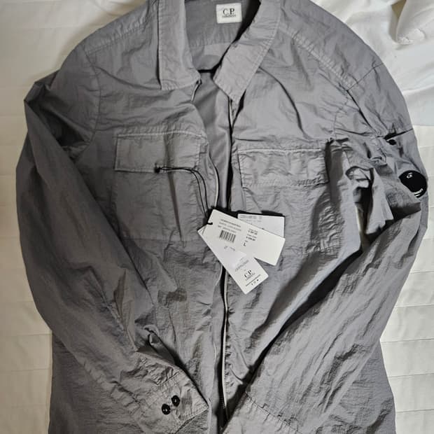 CP컴퍼니 Taylon L 오버셔츠 그레이 L사이즈