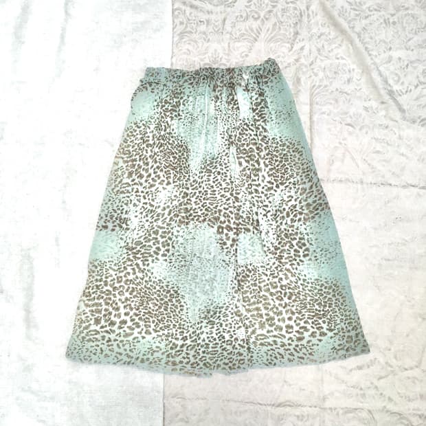 옥색 오리엔탈 호피 새틴 스커트 