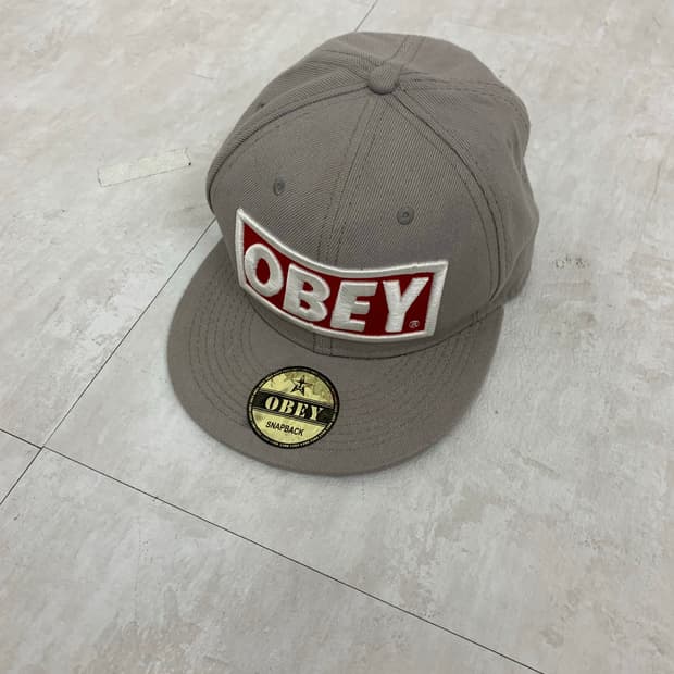 오베이 그레이 일자챙