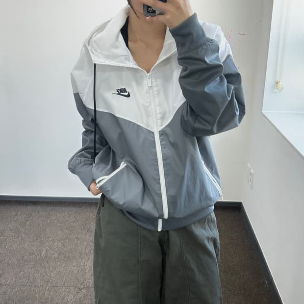 Nike 나이키 라이트 카키 배색 바람막이