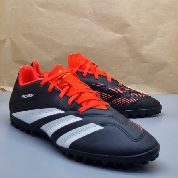 아디다스 프레데터 클럽 풋살화 285