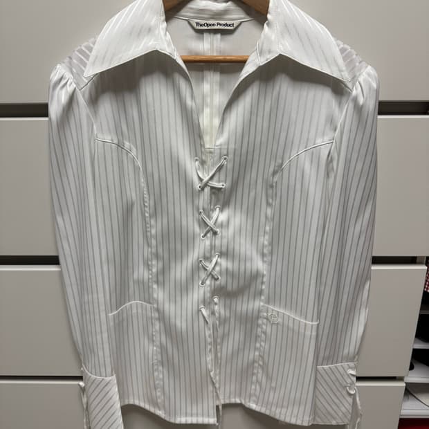 더오픈프로덕트 STRIPE LACE UP SHIRT