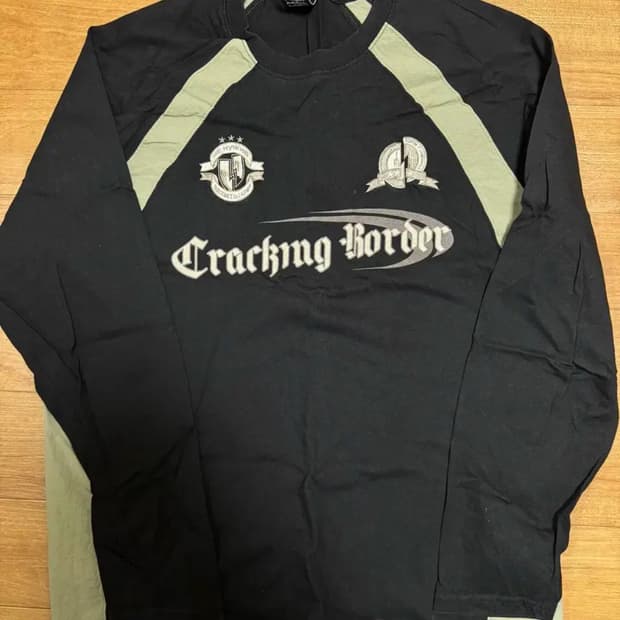 꼼파뇨 트래킹 레글런 롱슬리브 블랙