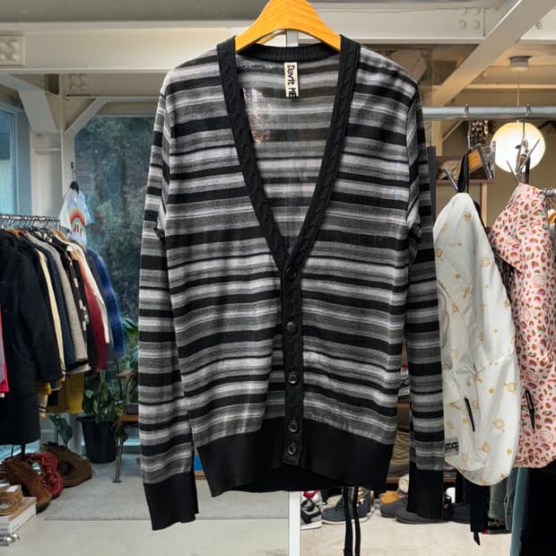 데이빗 뫼르소 스트라이프 가디건