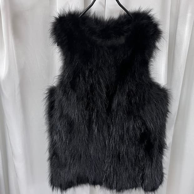 ANA CAPRI raccoon vest 