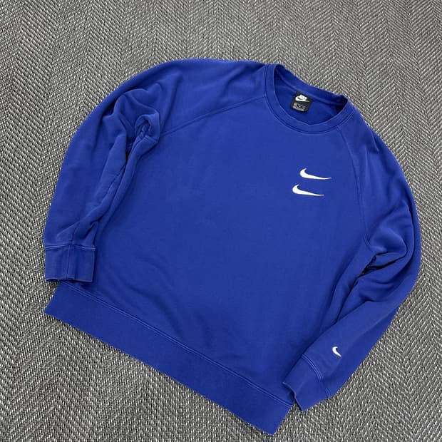 나이키 더블 스우시 맨투맨