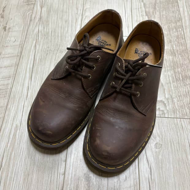 닥터마틴 1461 3홀 크레이지홀스 260