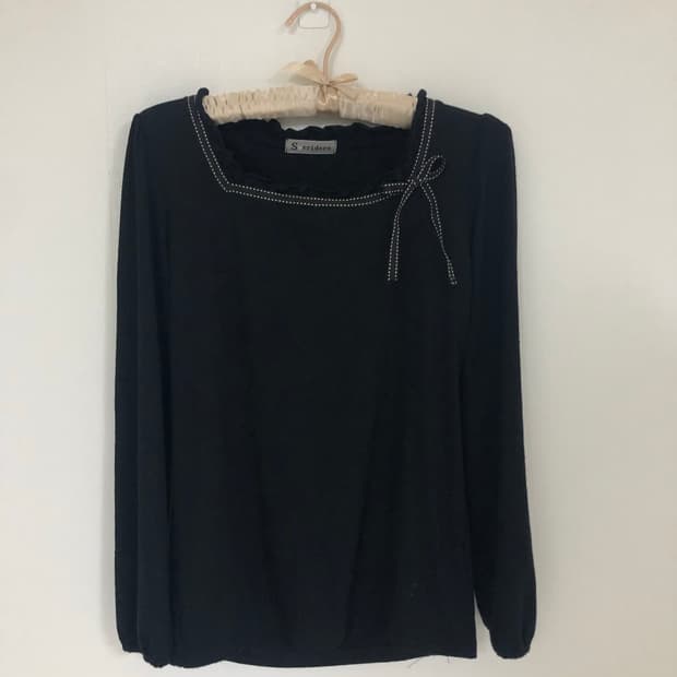 블랙 리본 롱슬리브