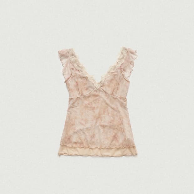 더바넷 Sena Sheer Lace Sleeveless Top_Peach