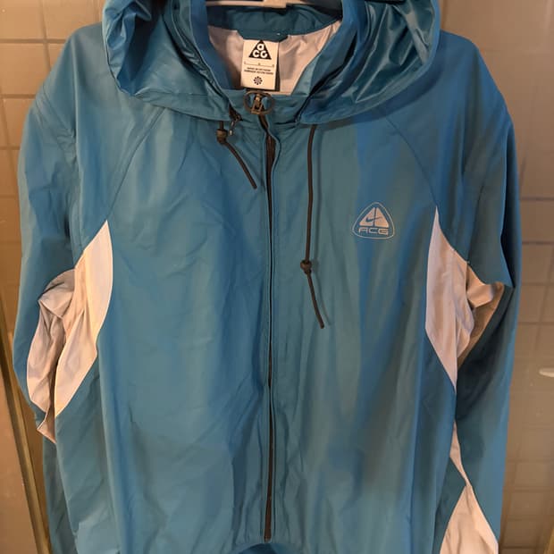 Acg 바람막이 L사이즈