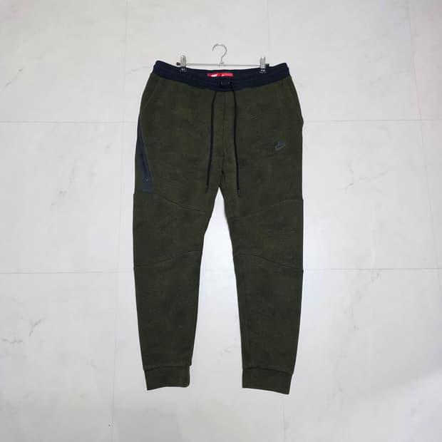 XL) 나이키 테크 플리스 카모 카키 조거팬츠