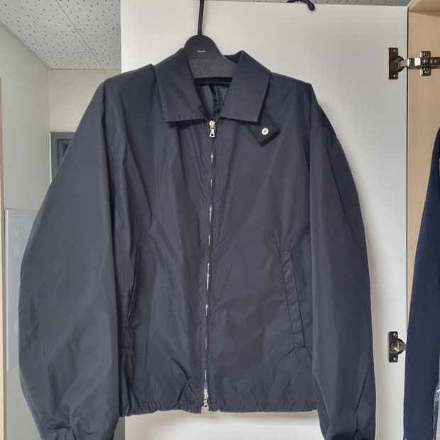 ssstein NYLON TAFTA SHORT ZIP JACKET