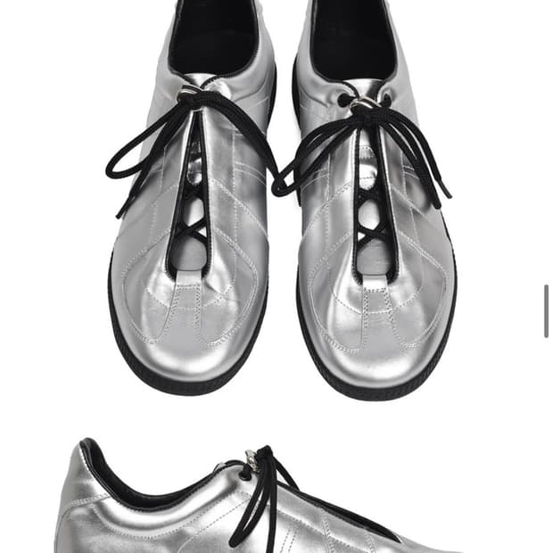 데베시용 DVSN 레이싱 트레이너 02 스니커즈