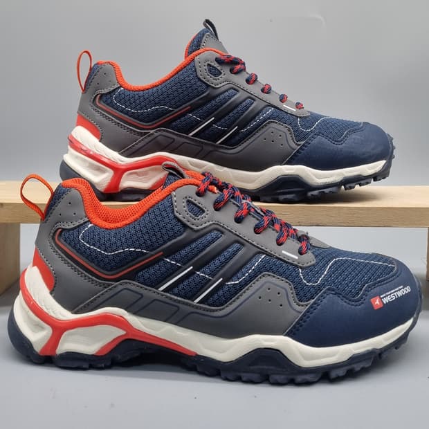 웨스트우드 여성트레킹화230