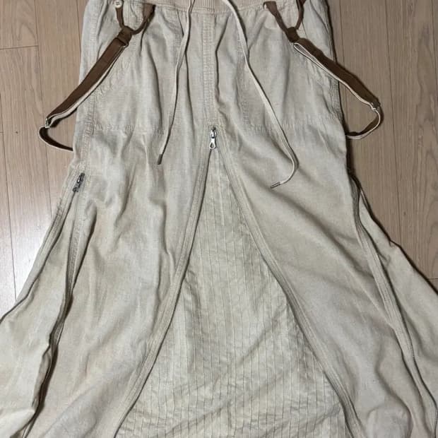 고아 g.o.a 서스펜더 롱스커트