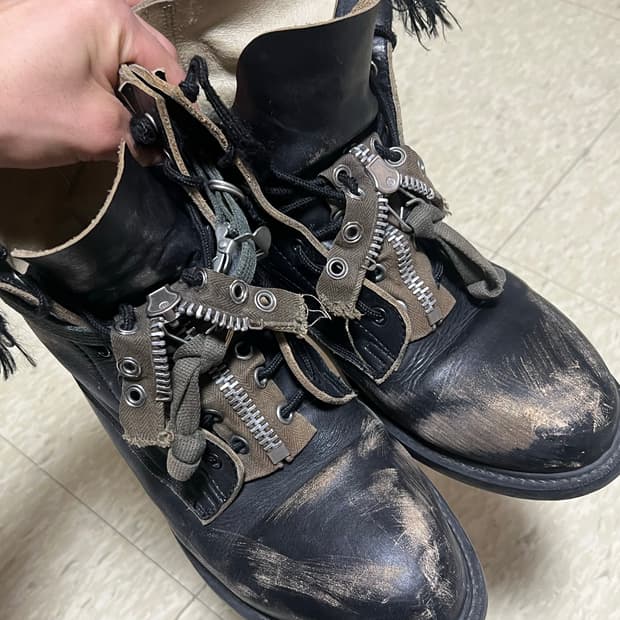 Undercover 06ss “T”기 스터드 부츠