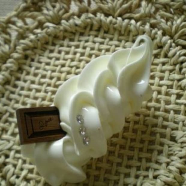 Q-pot 큐팟 초코크림 휘핑 큐빅 브로치 큐폿 큐포토 라떼갸루 초콜릿