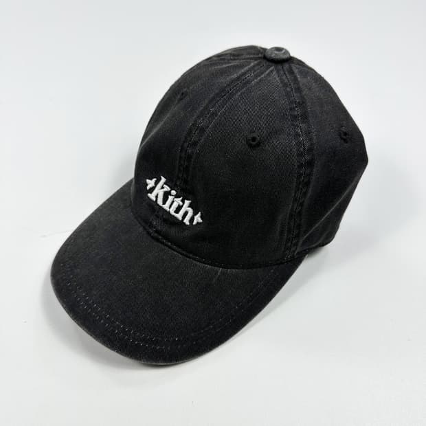 Kith 키스 베이직 자수 로고 볼캡 차콜 그레이