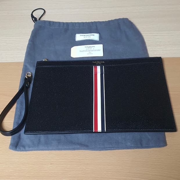 (미사용)톰브라운 클러치/클러치백 스몰 새상품급 정품(감정O)