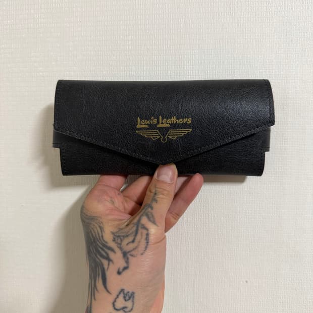 이펙터x루이스레더 아비아킷 안경