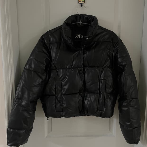 자라 ZARA 에코 레더 패딩 블랙 XS
