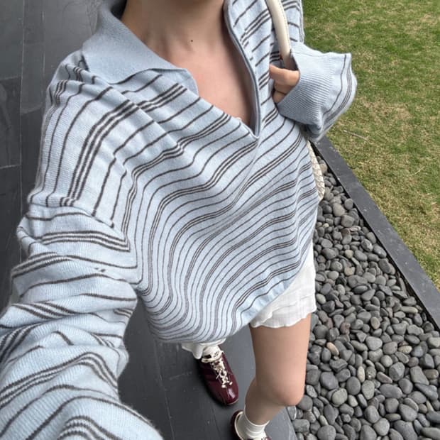 스트라이프 카라 니트 