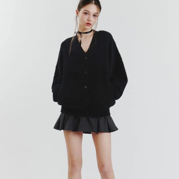 페인오어플레져 에바 퍼 가디건 블랙