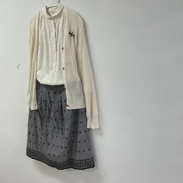 Ricca ricca  연베이지 가디건