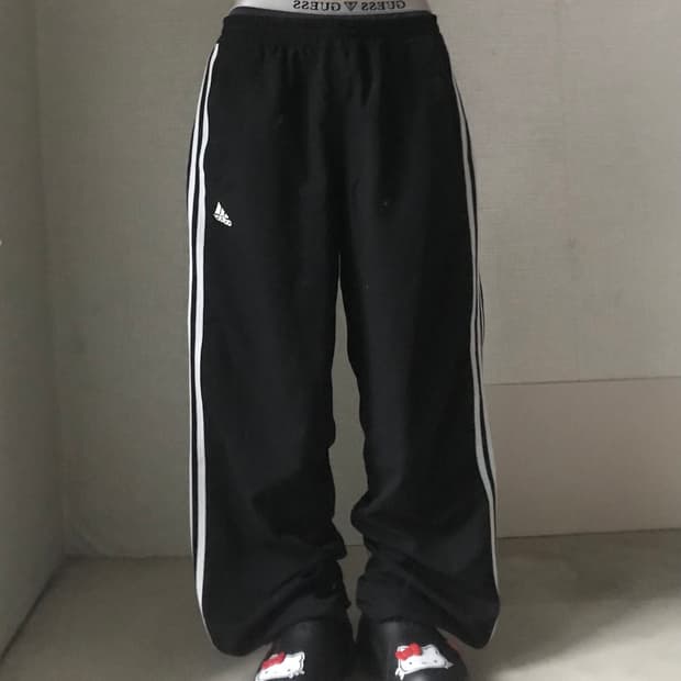 아디다스 블랙 와이드핏 트레이닝 팬츠