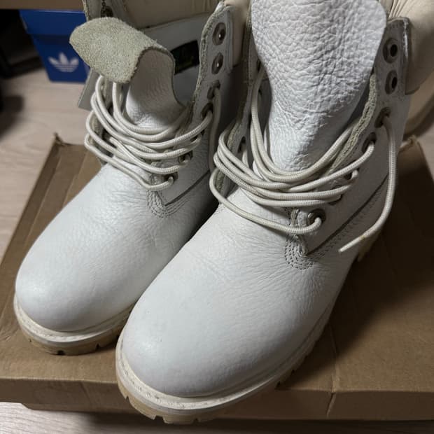 팀버랜드 화이트 