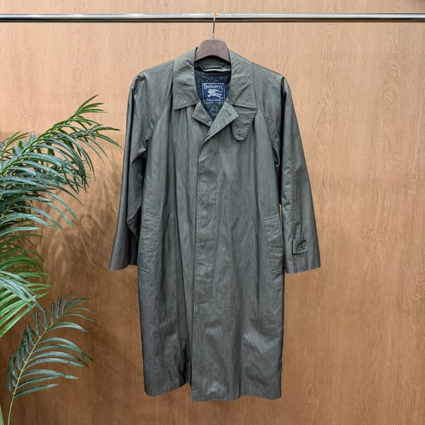 버버리 싱글 맥코트 레글런 슬리브 스톰 디테일 올리브 카키