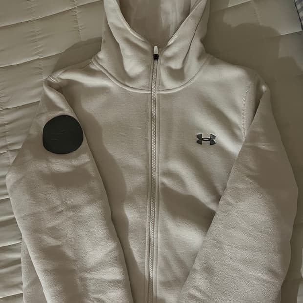 언더아머 후리스 