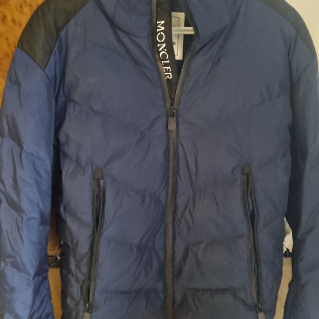 특가) 몽클레어그레노블. 패딩점퍼.  M/L