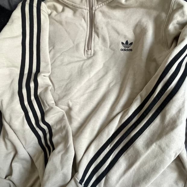 아디다스 하프집업 베이지