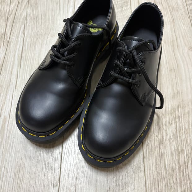 닥터마틴 1461 3홀 벡스 240