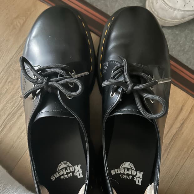 닥터마틴 1461 스무스 쿼드 UK8 270