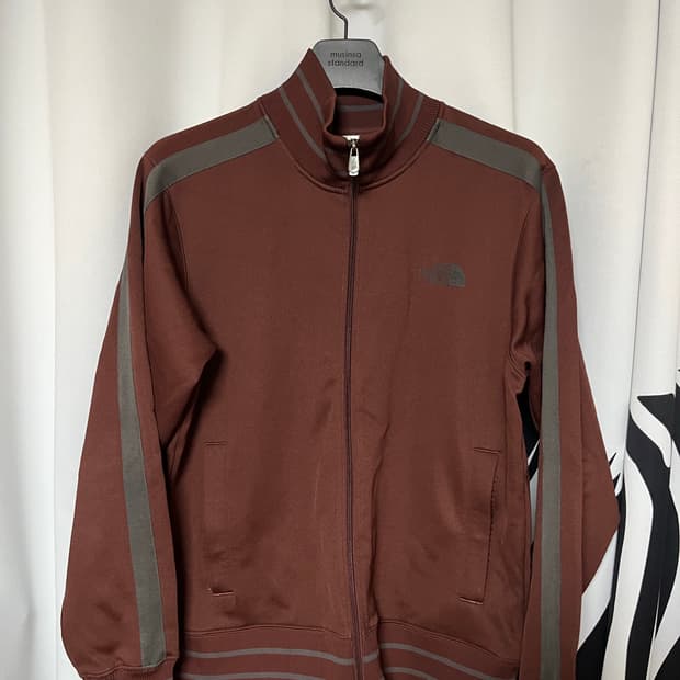 노스페이스 딥브라운 져지